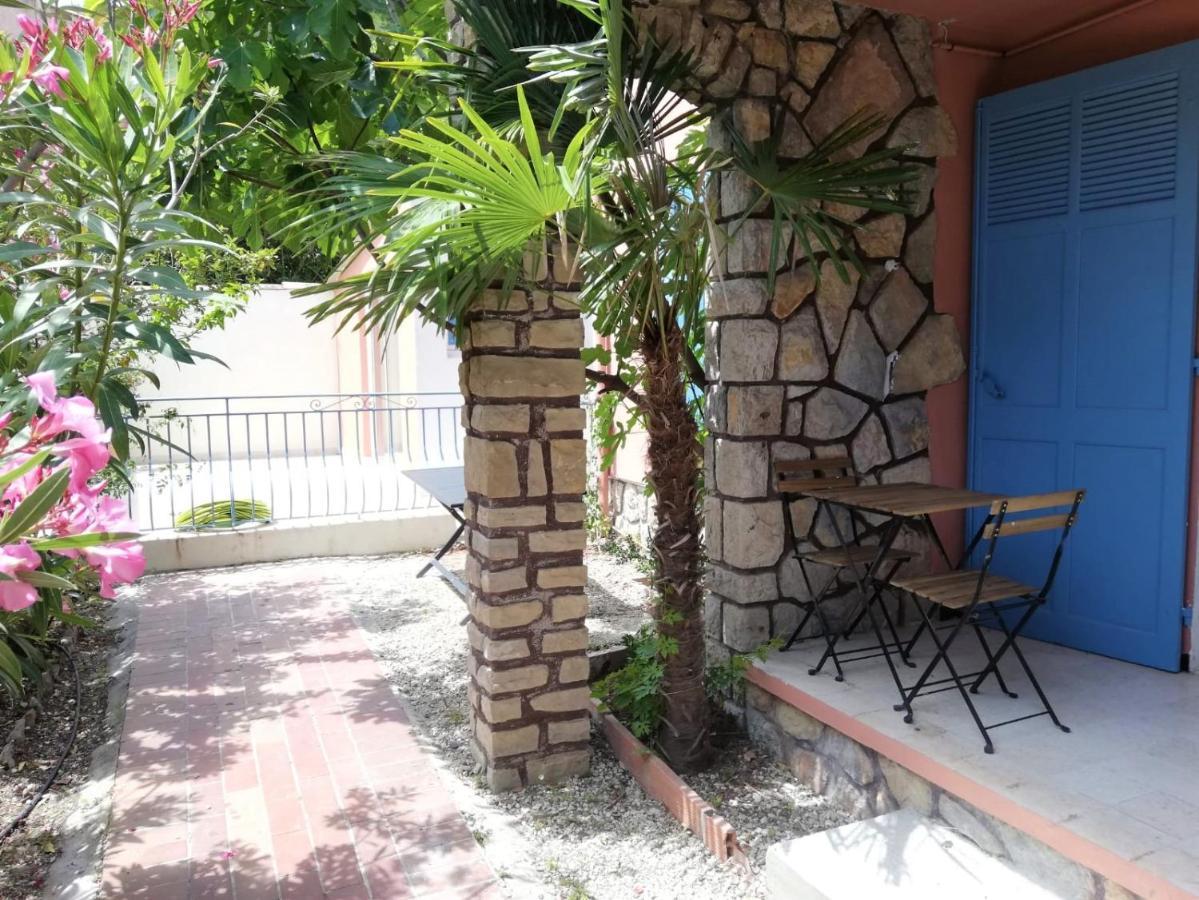 Beaux Appartements 3 Pieces Avec Espaces Exterieurs Et Parking - Proche Plage Hyères Exterior foto