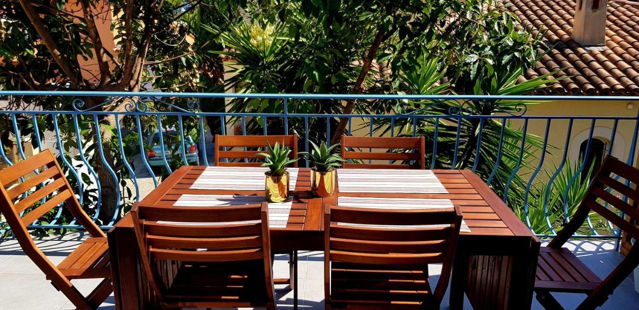 Beaux Appartements 3 Pieces Avec Espaces Exterieurs Et Parking - Proche Plage Hyères Exterior foto
